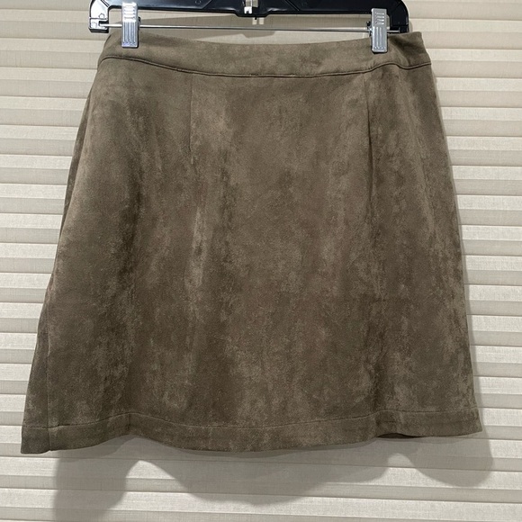 Lush Olive Green Faux Suede Skirt - Picture 2 of 4